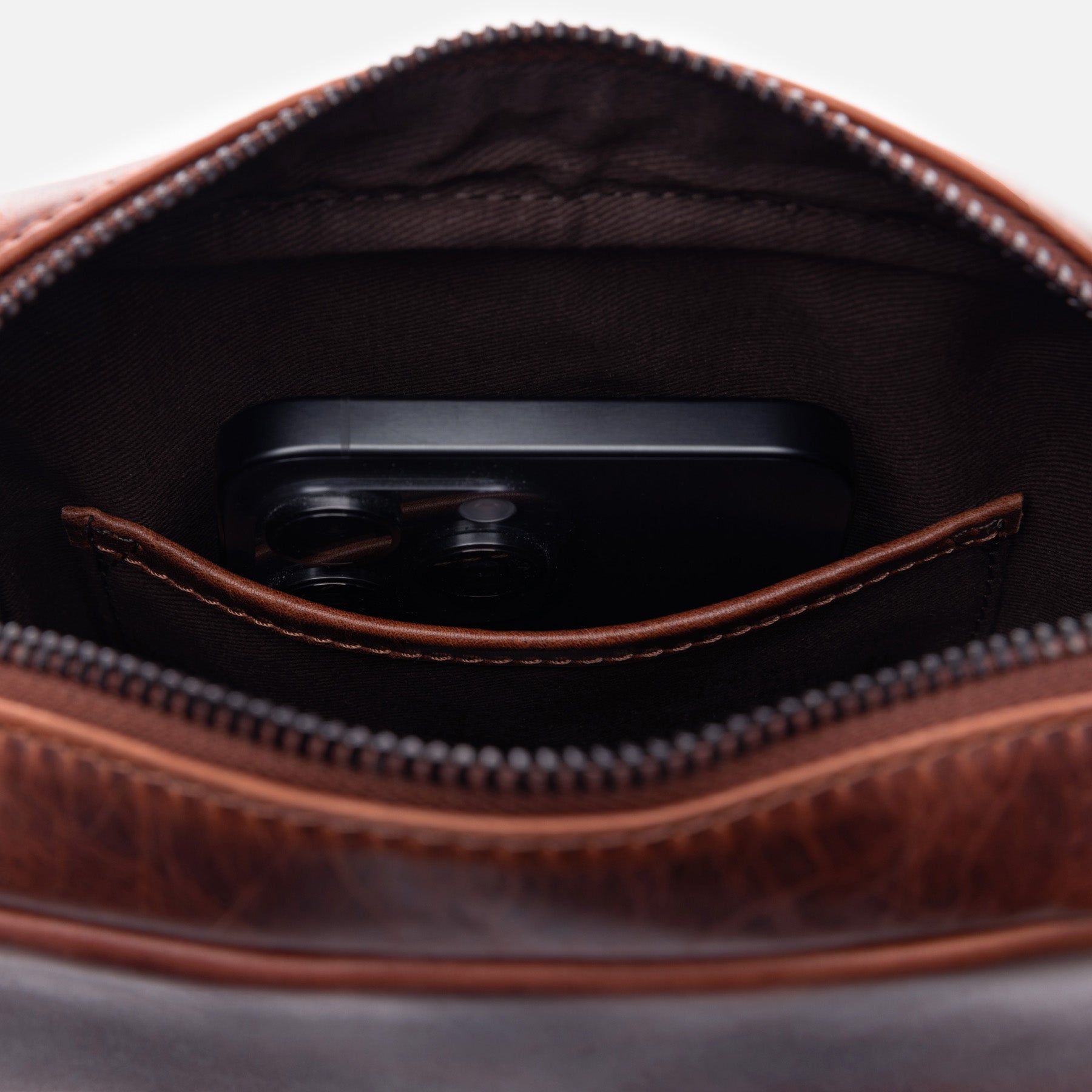 Schultertasche DUBLIN Natur-Leder