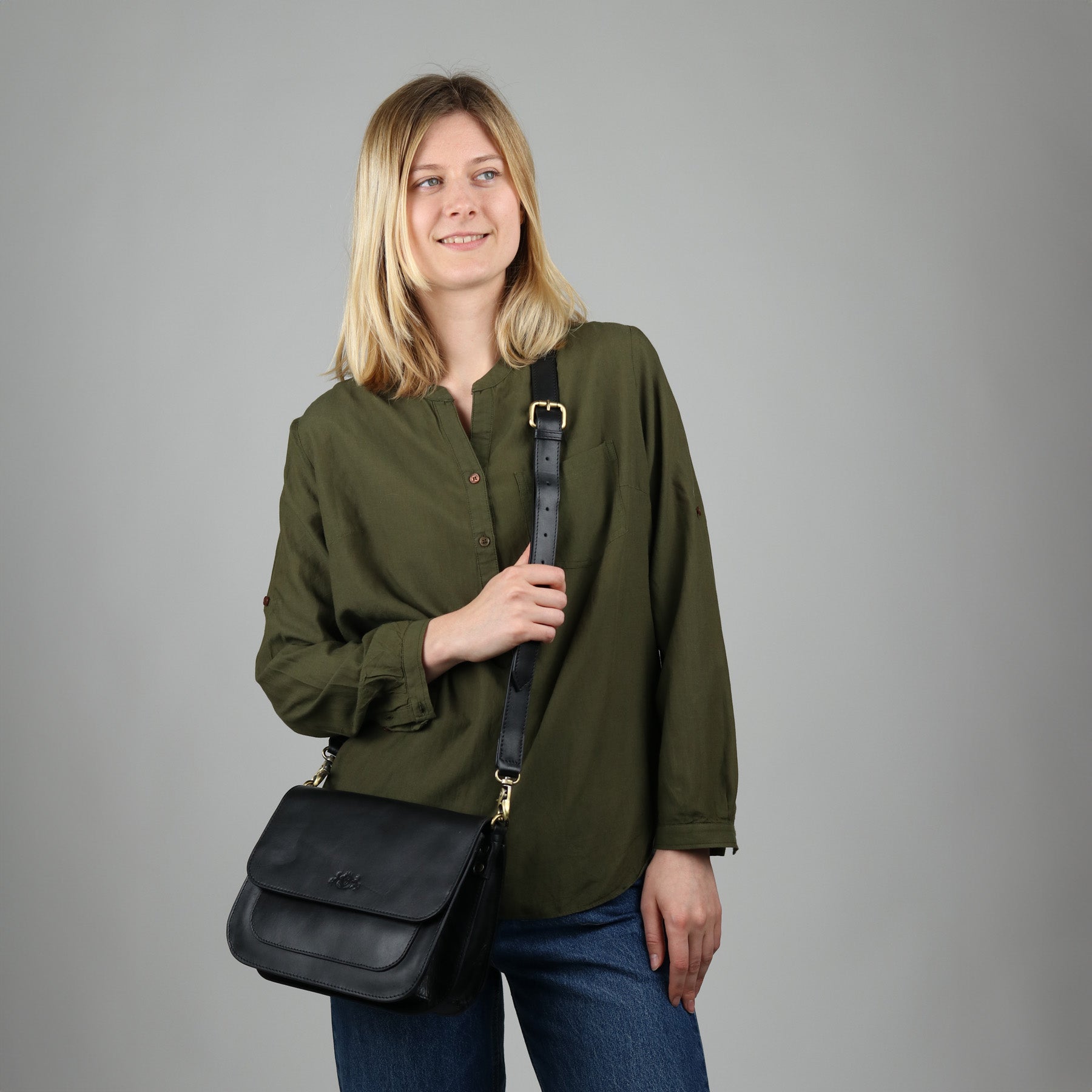 Umhängetasche FRAN Glattleder schwarz