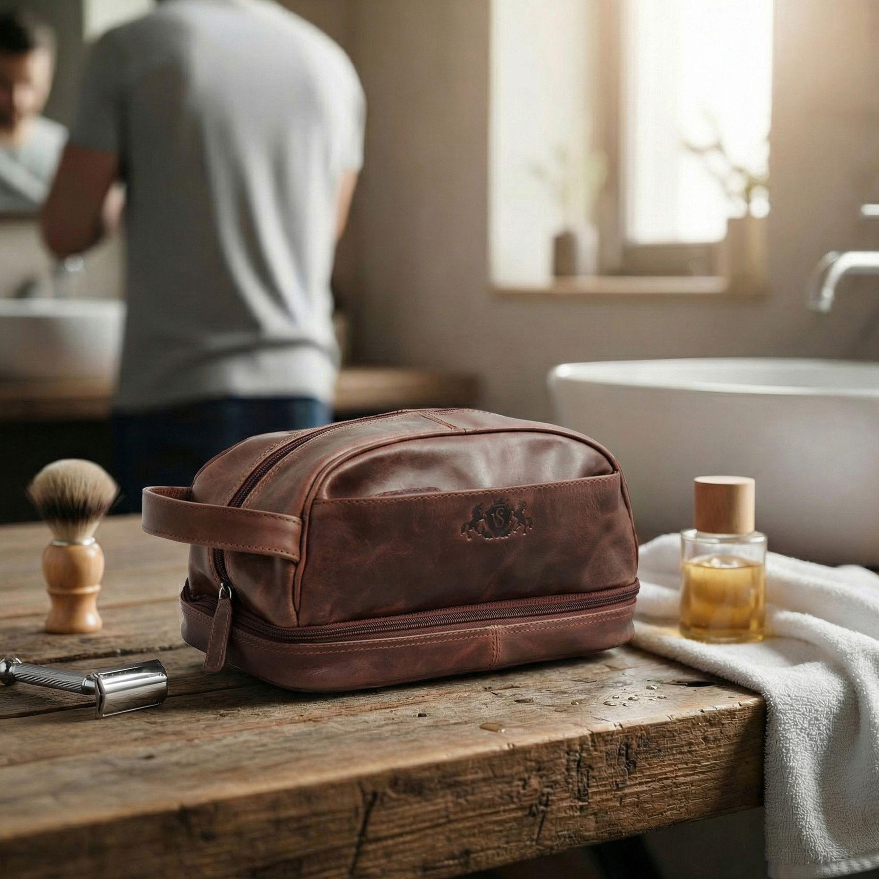 Alex-Cognac-Braun-InUse