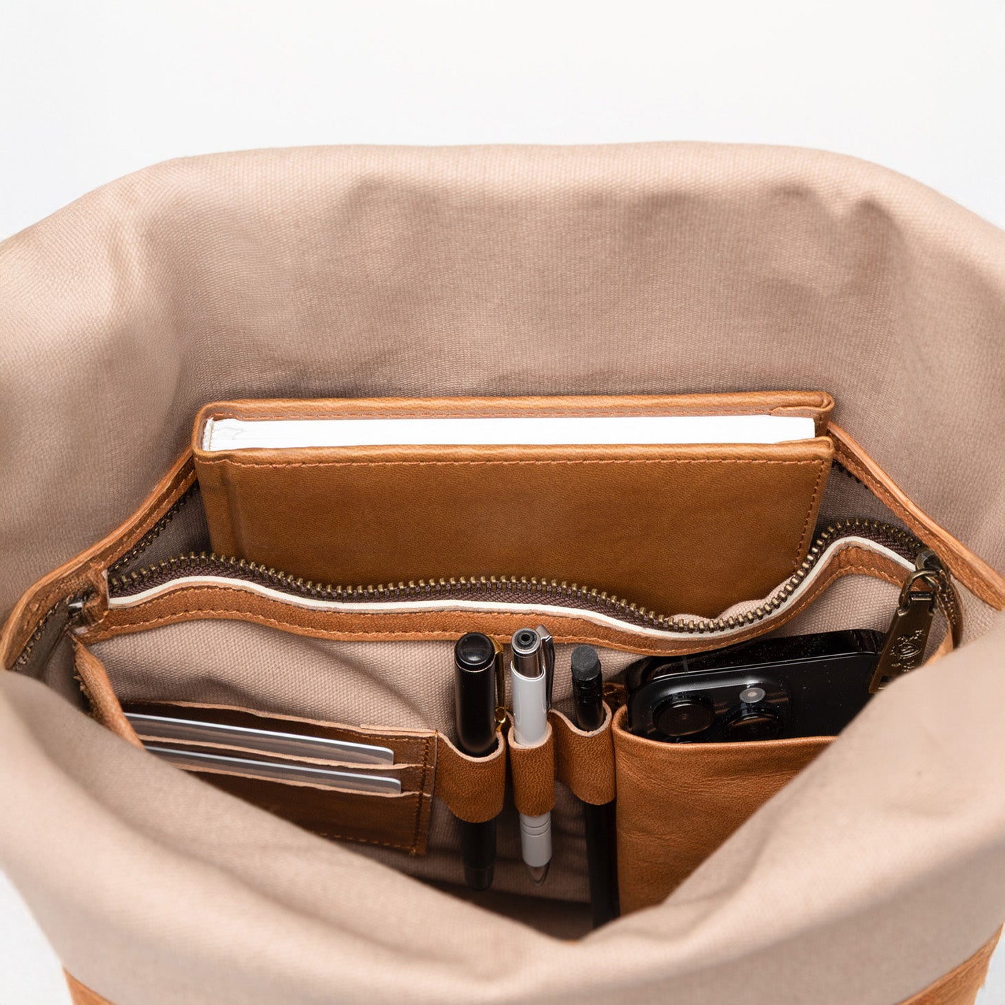 Rolltop Rucksack JAY Glattleder hellbraun