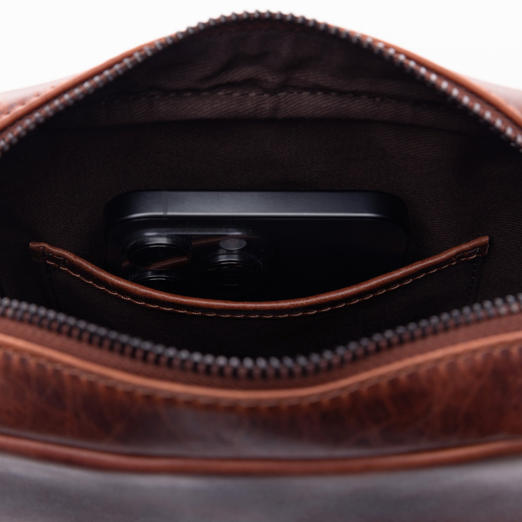 Schultertasche DUBLIN Glattleder