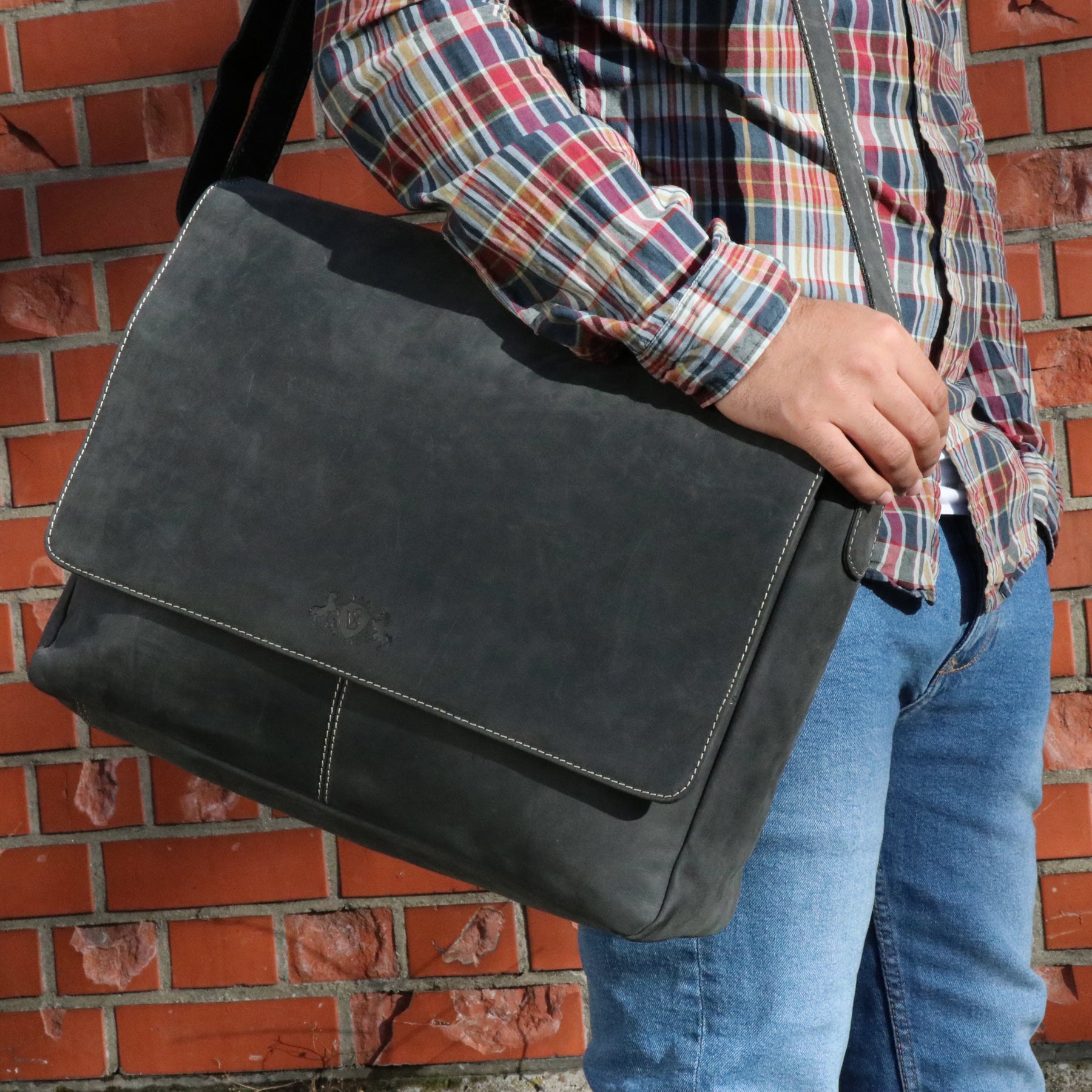 Messenger Bag SPENCER buffalo leather gray-black