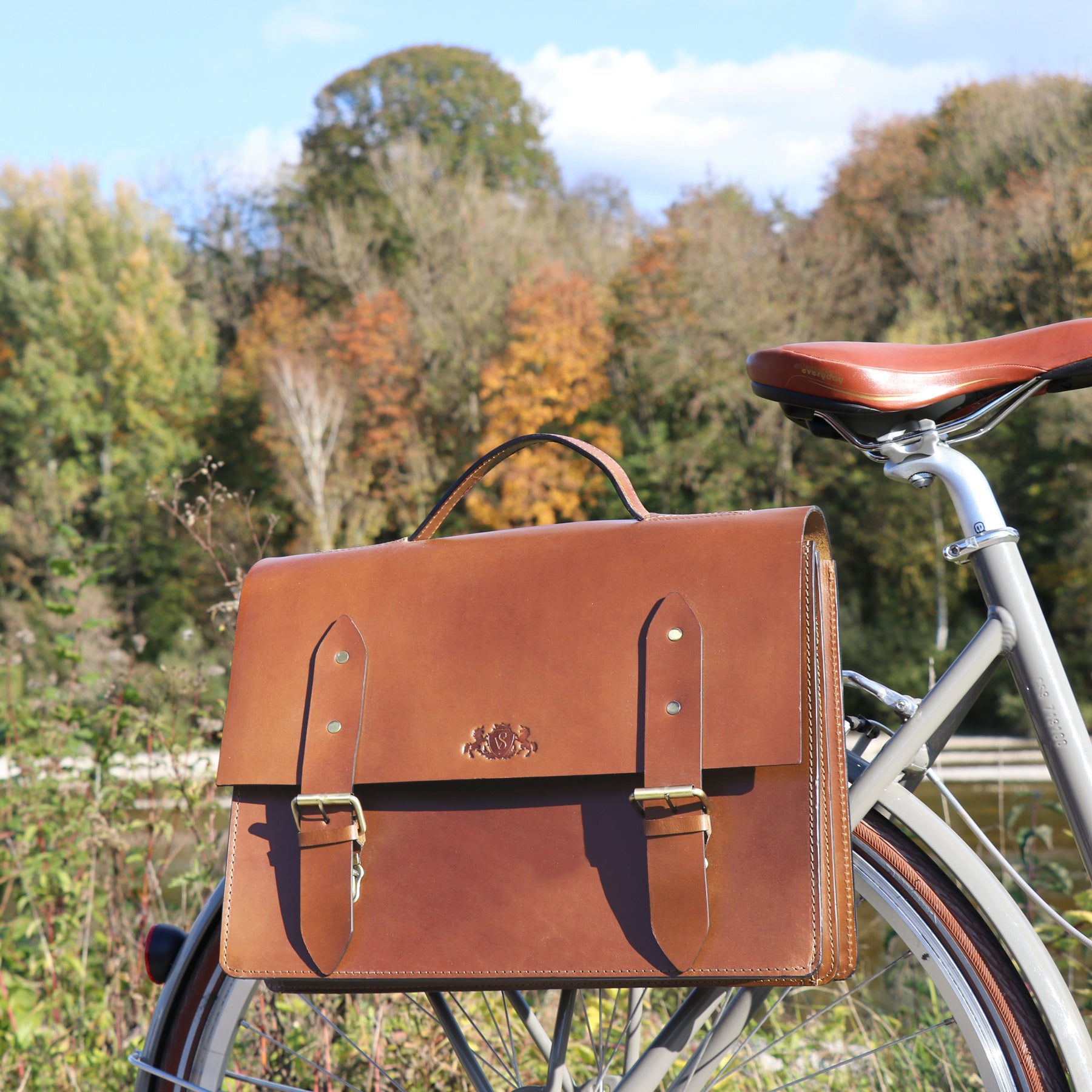 Fahrradtasche BRIGHTON-BIKE Sattelleder hellbraun