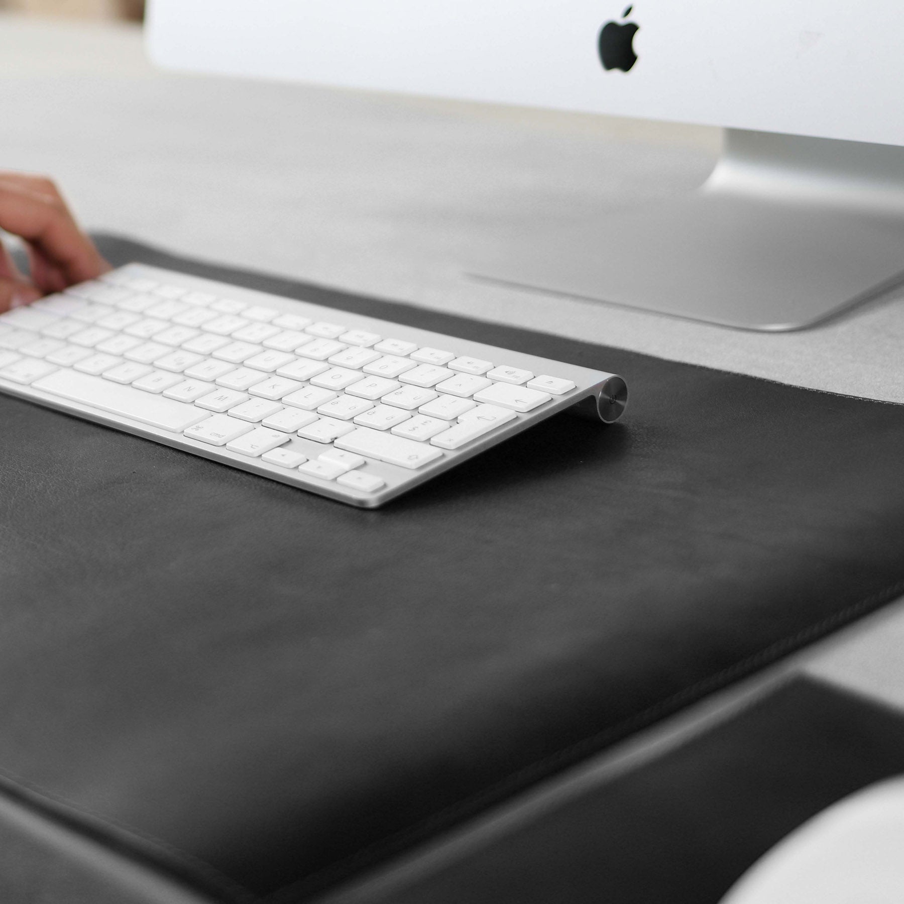 Desk pad ELLIOT buffalo leather black