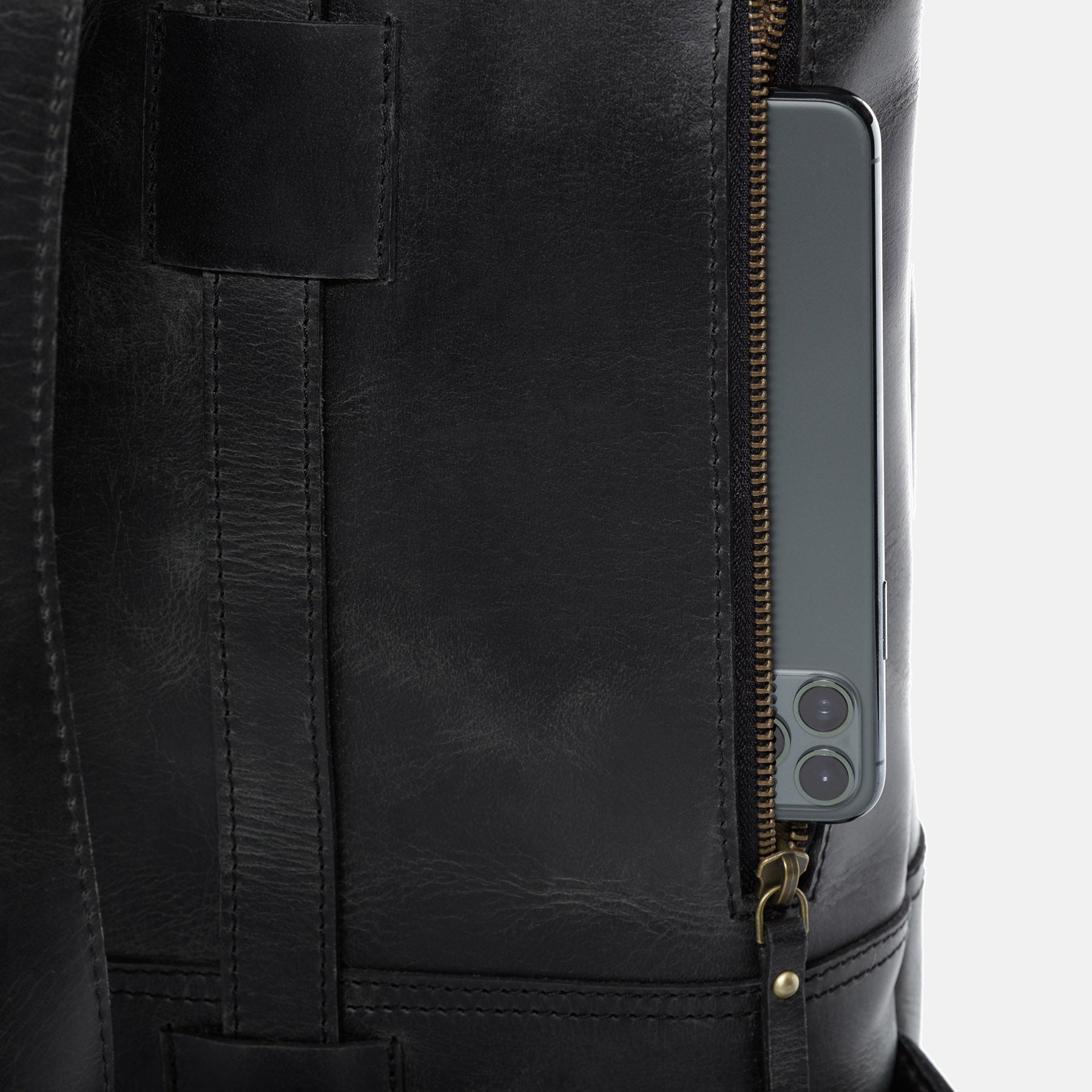 Rolltop backpack CHAZ buffalo leather vintage black