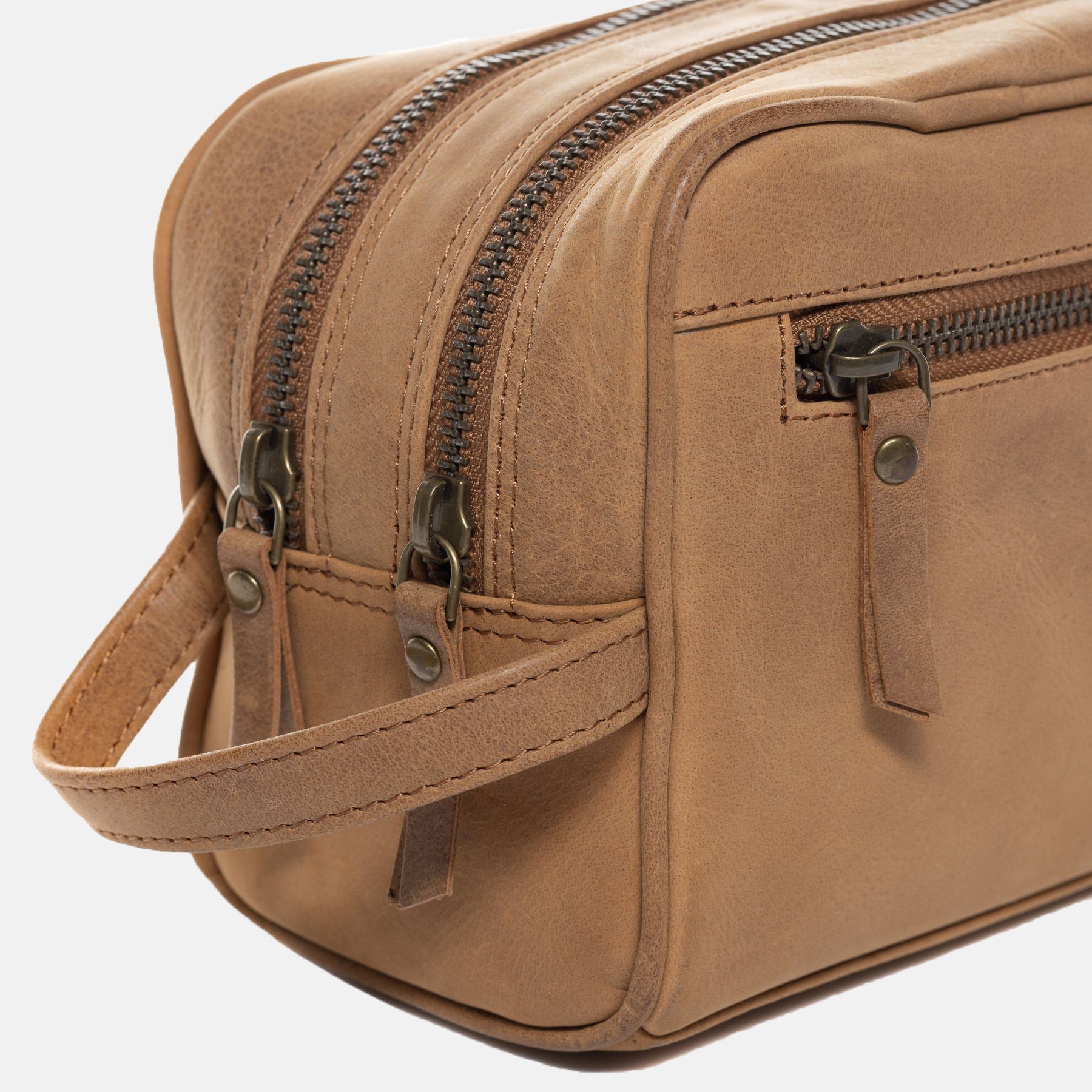 Wash bag GATWICK buffalo leather camel beige