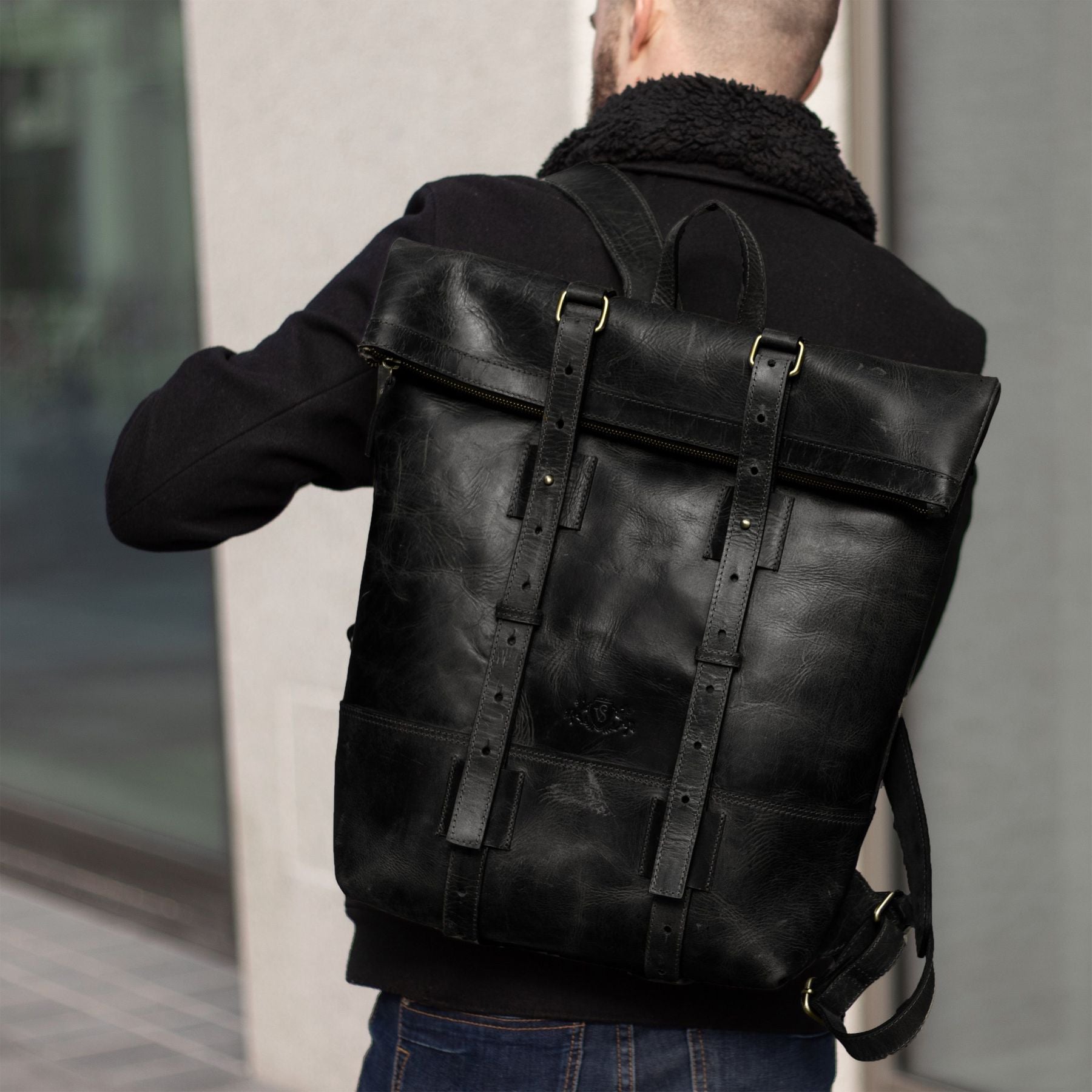 Rolltop backpack CHAZ buffalo leather vintage black