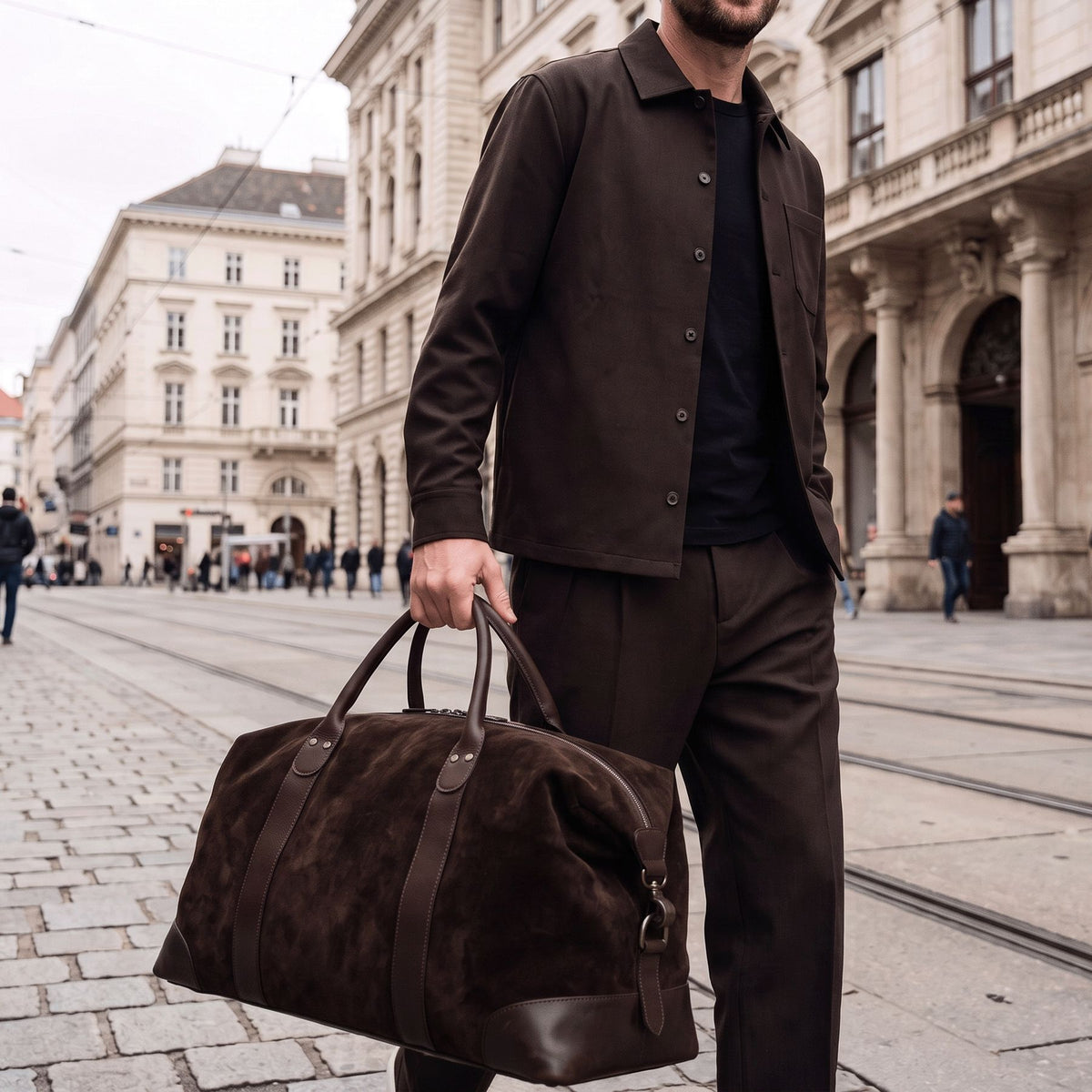 Wildleder Reisetasche Lennox braun Inuse