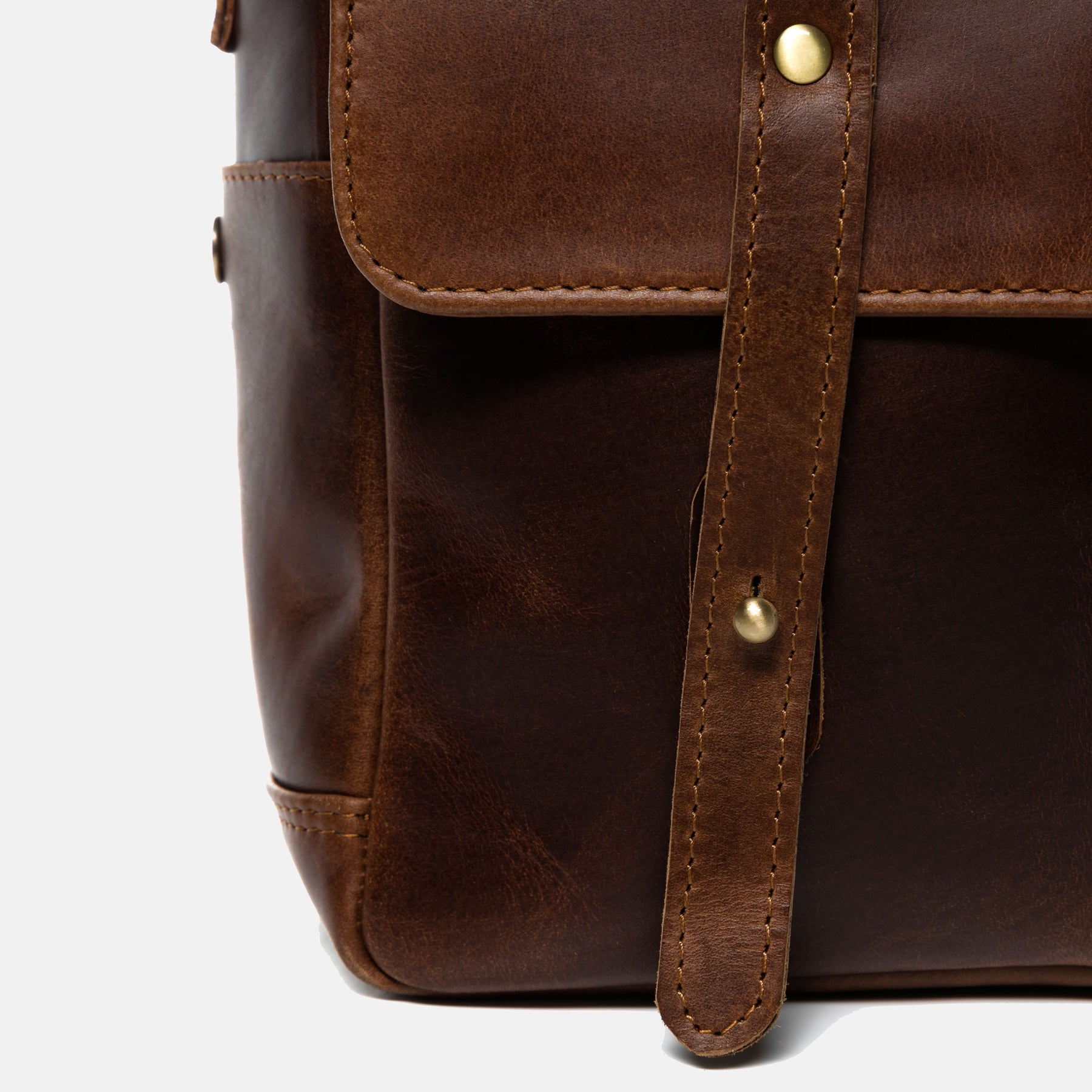 Camera bag HEATHROW natural leather brown-cognac